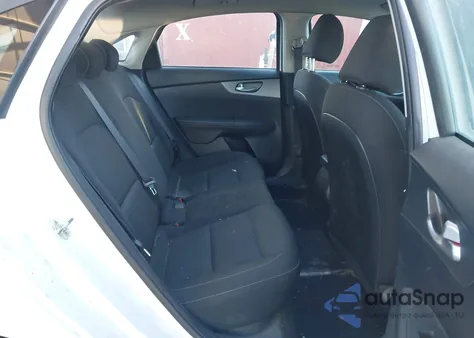 2021 Kia Forte Fe из США, поврежденный, VIN 3KPF24AD1ME369301